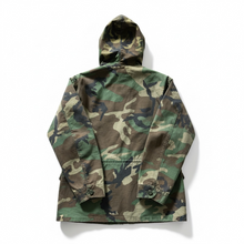Load image into Gallery viewer, Vintage 80s 1984 US Army M-65 Cold Weather Woodland Field Jacket w/ Detachable Hood