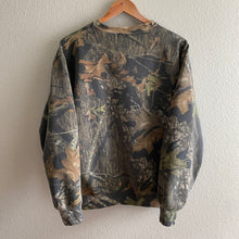 Load image into Gallery viewer, Vintage Mossy Oak Field Staff Real Tree Realtree Camo Camouflage Crewneck Sweatshirt