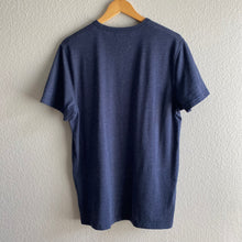 Load image into Gallery viewer, Vintage Y2K Abercrombie &amp; Fitch Appliqué Tee Shirt