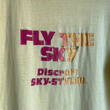 Load image into Gallery viewer, Vintage 80s 1980s Discraft Fly the SkyDisc Golf Disc Sports Tee Shirt