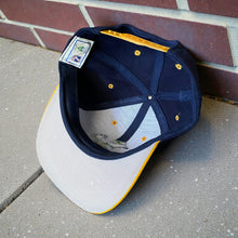 Load image into Gallery viewer, Vintage 1990s 90s University of Notre Dame Fighting Irish Fightin’ Two Tone College Snapback Hat